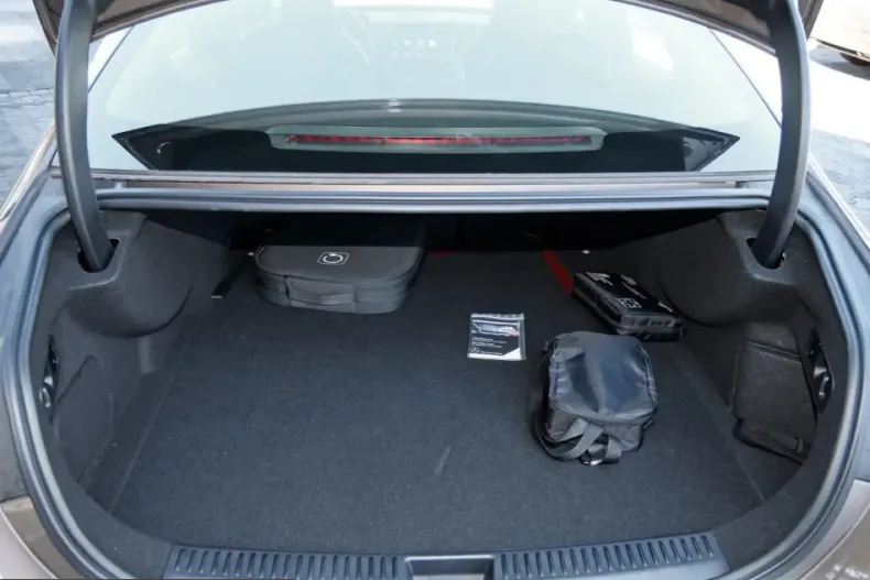 Mercedes-Benz E 53 AMG (Clasa E) din 2024 cu 12.250 km - oferta MER216145 - foto 5