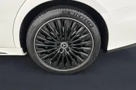 Mercedes-Benz E 400 (Clasa E) din 2025 cu 12.900 km - oferta MER216146 - foto 5