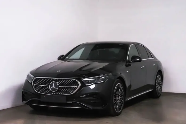 Mercedes-Benz E 400 (Clasa E) din 2025 cu 9.140 km - oferta MER216148 - foto 1