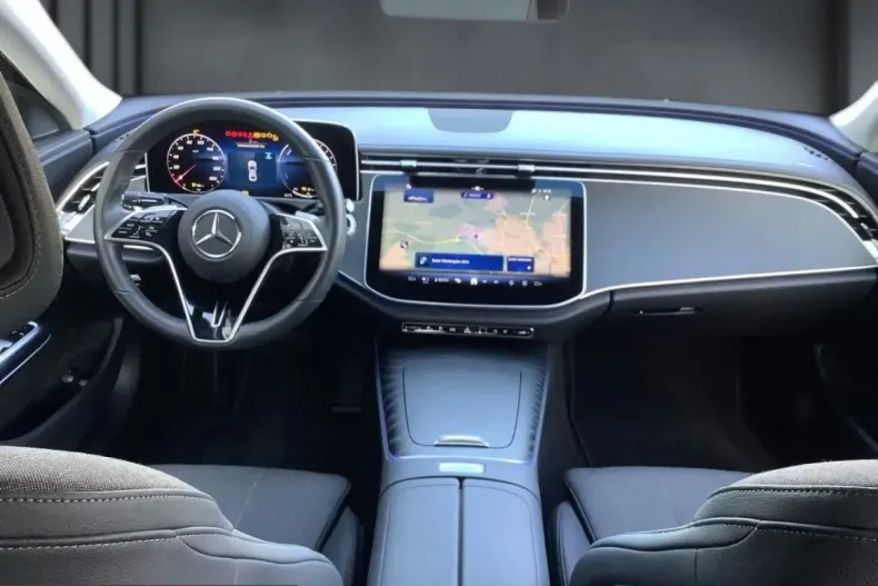 Mercedes-Benz E 300 (Clasa E) din 2025 cu 5.953 km - oferta MER216150 - foto 14