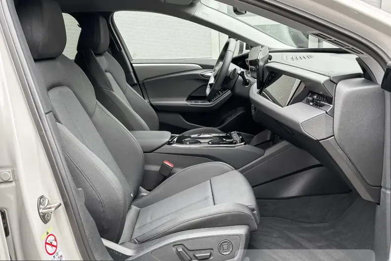 Audi A6 din 2025 cu 6.235 km - oferta AUD216158 - foto 8