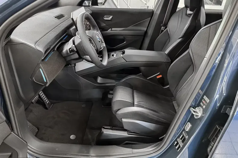 BMW iX3 (Seria X) din 2026 cu 3.000 km - oferta BMW216176 - foto 16
