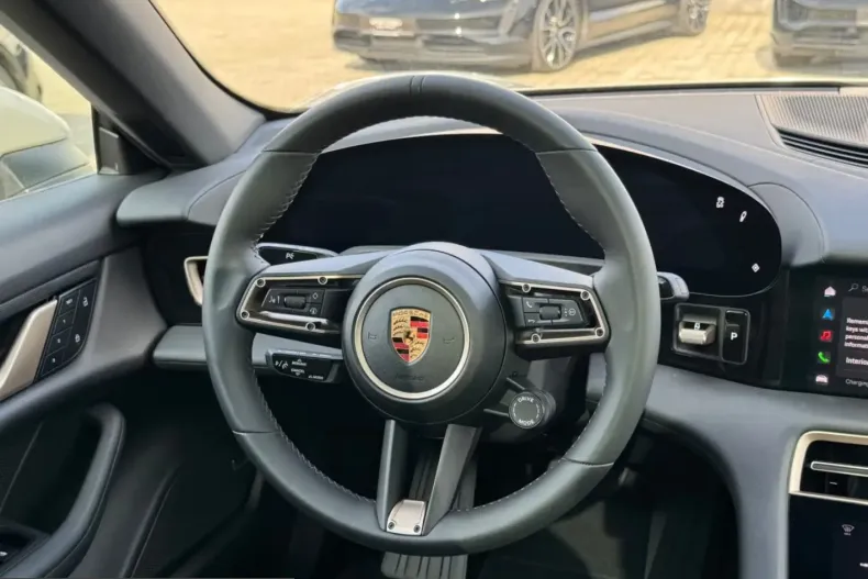 Porsche Taycan din 2026 cu 200 km - oferta POR216178 - foto 13