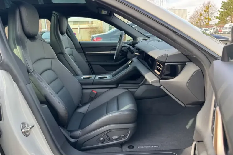 Porsche Taycan din 2026 cu 200 km - oferta POR216178 - foto 15