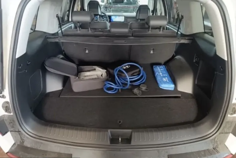 Hyundai Santa Fe din 2025 cu 29.990 km - oferta HYU216188 - foto 6
