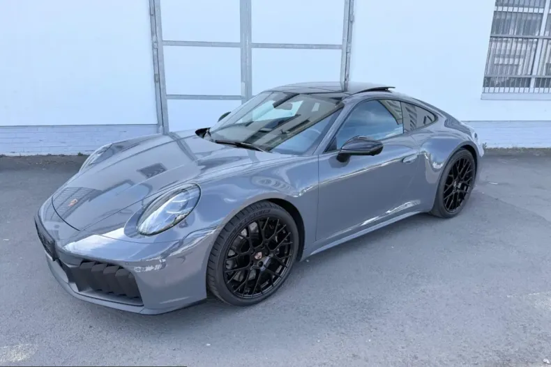 Porsche 992 din 2025 cu 6.200 km - oferta POR216208 - foto 1
