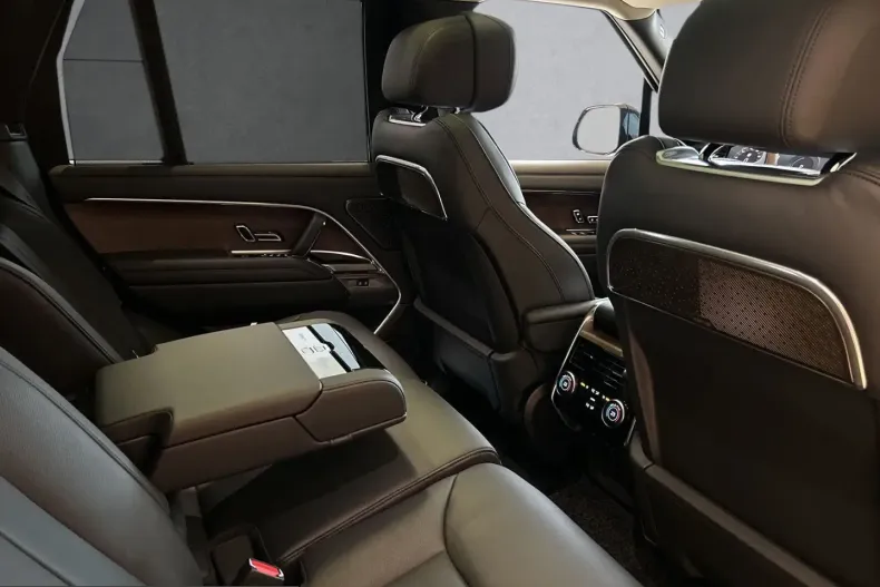 Land Rover Range Rover din 2025 cu 1.100 km - oferta LAN216212 - foto 5