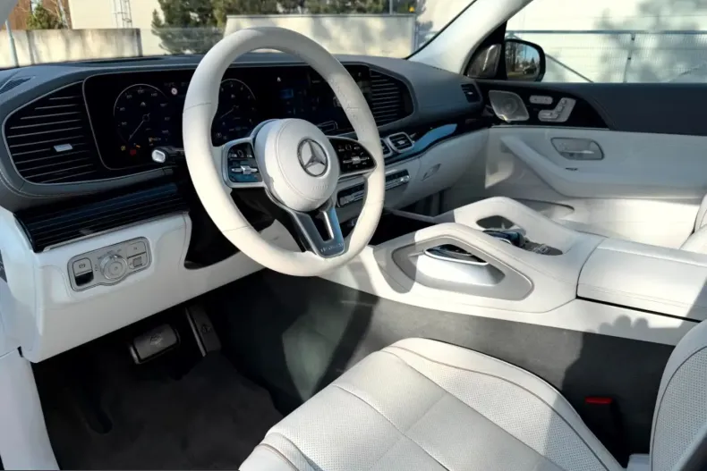 Mercedes-Benz GLS 600 (Clasa GLS) din 2024 cu 5.442 km - oferta MER216216 - foto 16