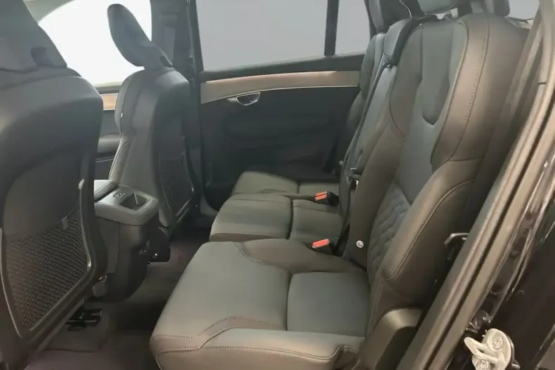 Volvo XC90 din 2025 cu 14.539 km - oferta VOL216224 - foto 8