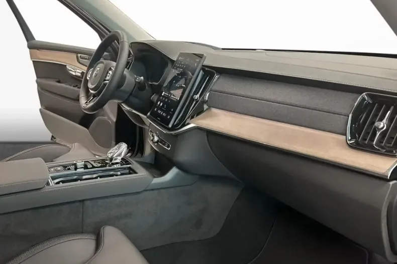 Volvo XC90 din 2025 cu 14.539 km - oferta VOL216224 - foto 10