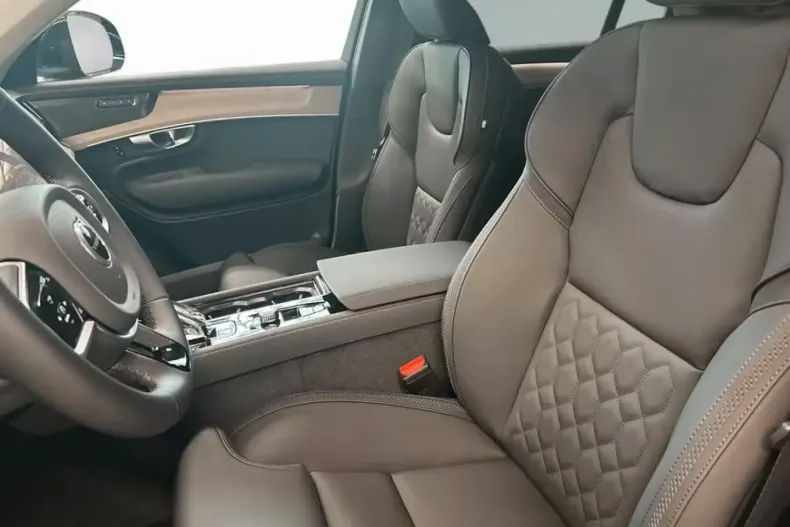 Volvo XC90 din 2025 cu 14.539 km - oferta VOL216224 - foto 15