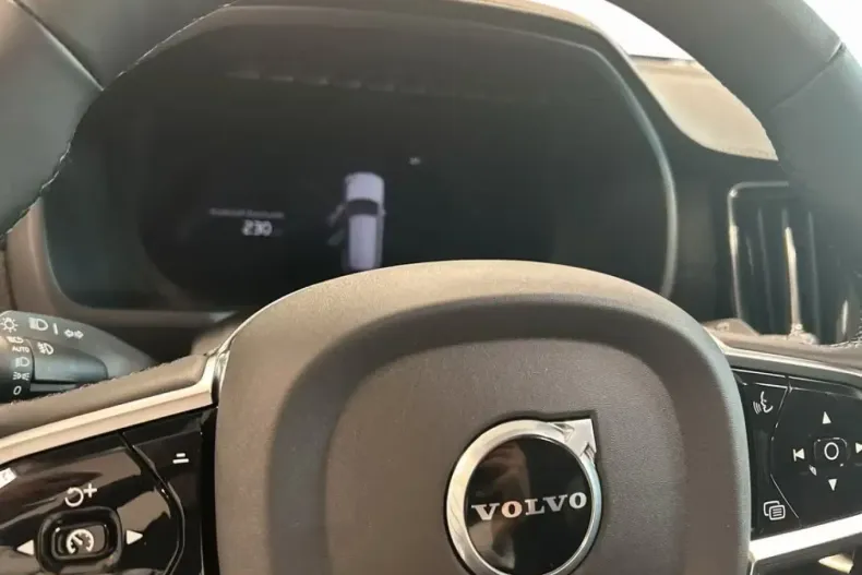 Volvo XC90 din 2025 cu 14.539 km - oferta VOL216224 - foto 17