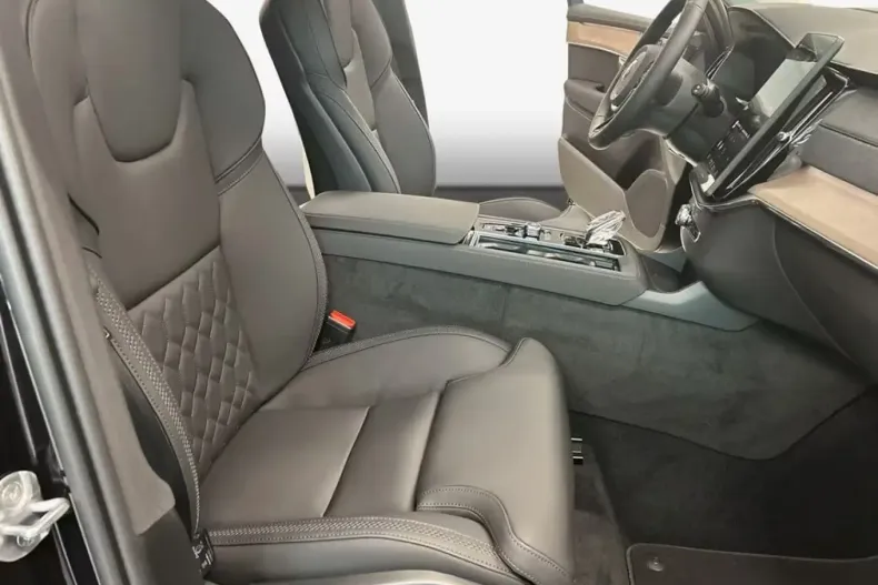 Volvo XC90 din 2025 cu 14.539 km - oferta VOL216224 - foto 19