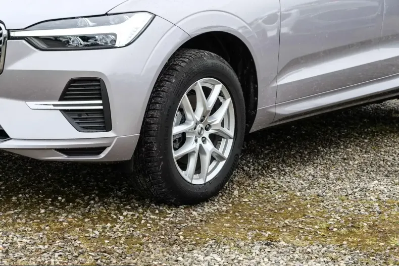 Volvo XC60 din 2025 cu 16.740 km - oferta VOL216242 - foto 3