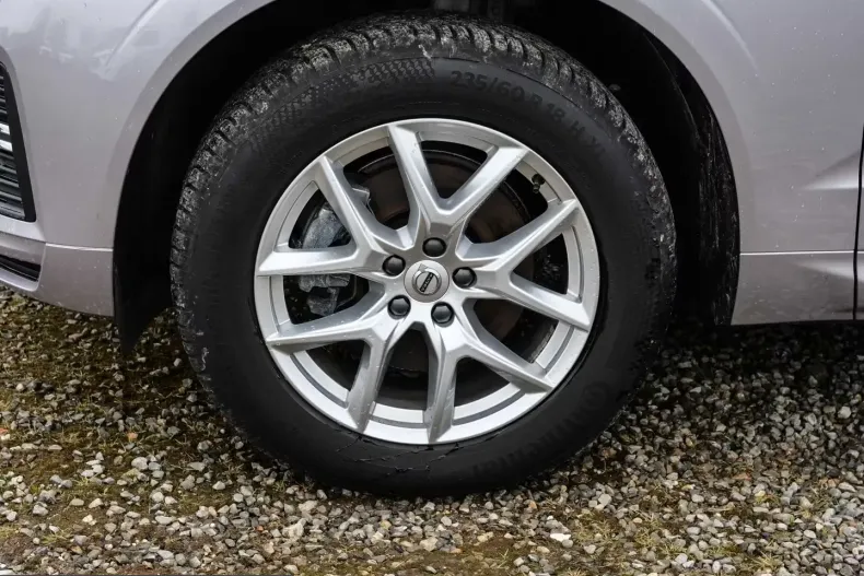 Volvo XC60 din 2025 cu 16.740 km - oferta VOL216242 - foto 4