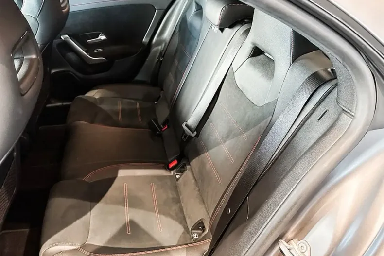 Mercedes-Benz CLA 250 (Clasa CLA) din 2021 cu 39.000 km - oferta MER216244 - foto 14