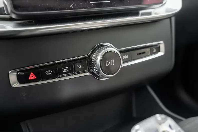 Volvo XC90 din 2025 cu 26.000 km - oferta VOL216245 - foto 10