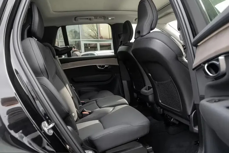 Volvo XC90 din 2025 cu 26.000 km - oferta VOL216245 - foto 12
