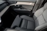 Volvo XC90 din 2025 cu 26.000 km - oferta VOL216245 - foto 18
