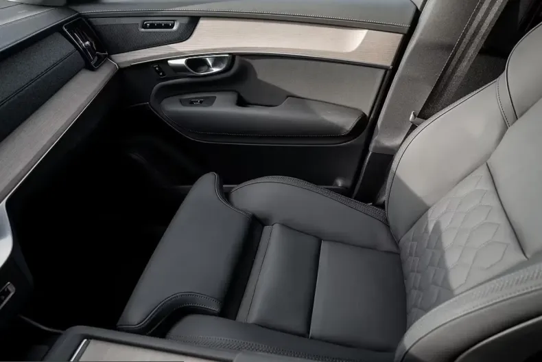 Volvo XC90 din 2025 cu 26.000 km - oferta VOL216245 - foto 18