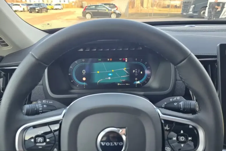 Volvo XC90 din 2025 cu 23.433 km - oferta VOL216256 - foto 11