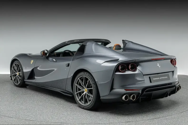 Ferrari 812 din 2023 cu 8.200 km - oferta FER216264 - foto 3
