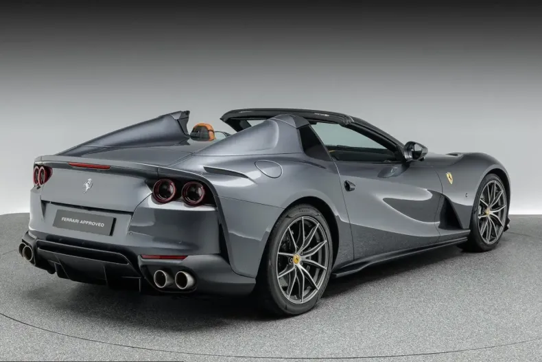 Ferrari 812 din 2023 cu 8.200 km - oferta FER216264 - foto 6