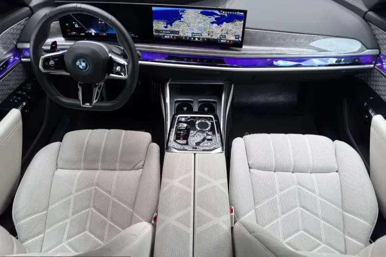 BMW M760 (Seria 7) din 2023 cu 17.900 km - oferta BMW216267 - foto 10