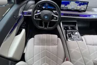 BMW M760 (Seria 7) din 2023 cu 17.900 km - oferta BMW216267 - foto 11