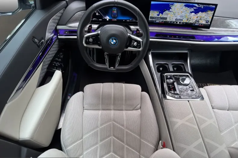 BMW M760 (Seria 7) din 2023 cu 17.900 km - oferta BMW216267 - foto 11