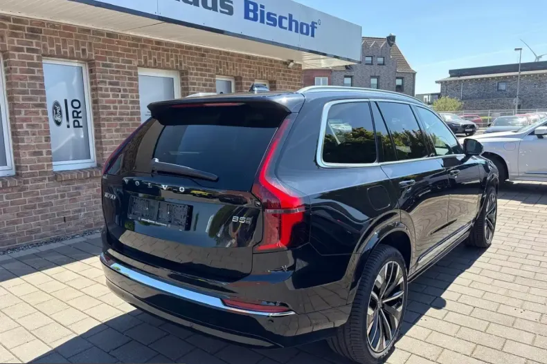 Volvo XC90 din 2025 cu 25.220 km - oferta VOL216273 - foto 3