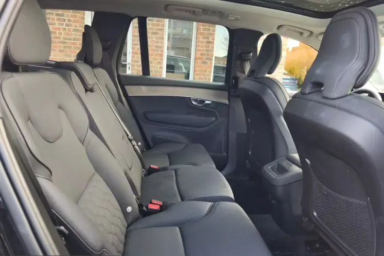Volvo XC90 din 2025 cu 25.220 km - oferta VOL216273 - foto 7