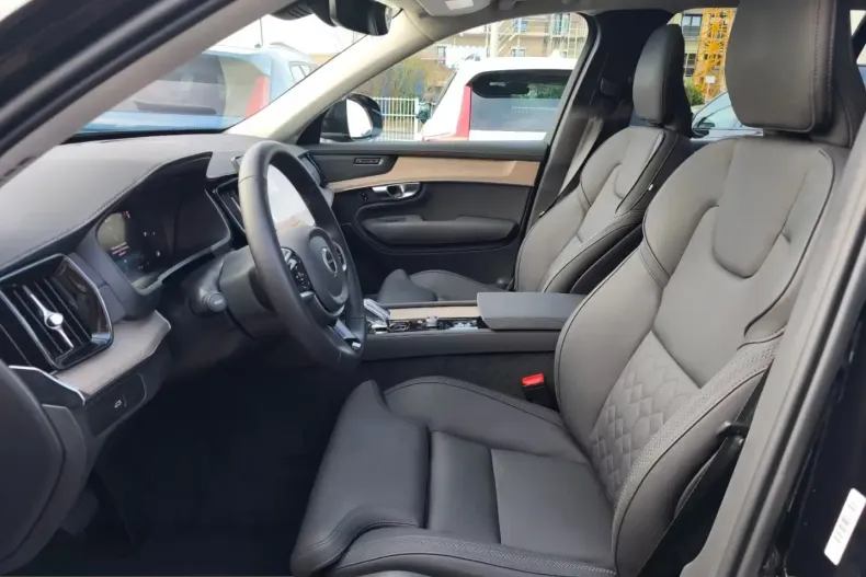 Volvo XC90 din 2025 cu 25.220 km - oferta VOL216273 - foto 12