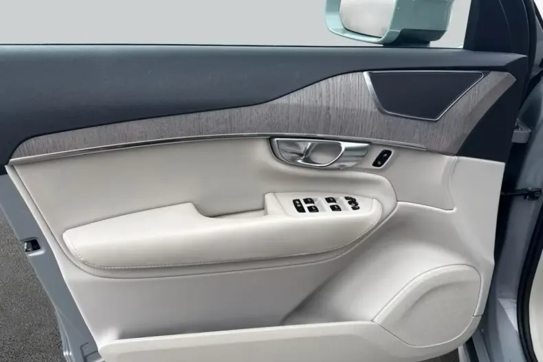Volvo XC90 din 2024 cu 63.478 km - oferta VOL216279 - foto 11
