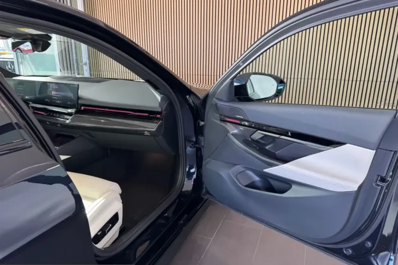 BMW 520 (Seria 5) din 2024 cu 73.167 km - oferta BMW216288 - foto 13