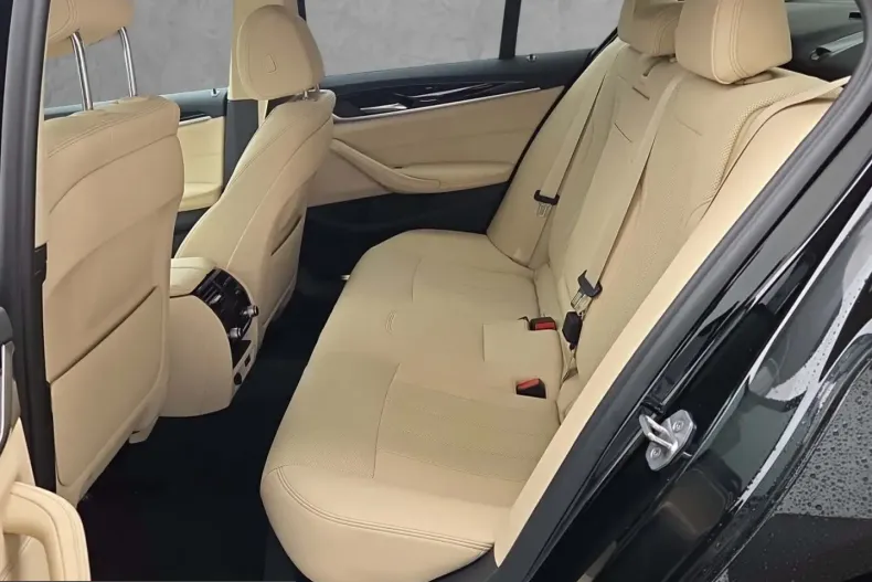 BMW 545 (Seria 5) din 2022 cu 33.267 km - oferta BMW216294 - foto 13