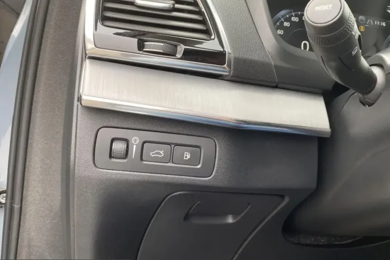Volvo XC90 din 2021 cu 60.890 km - oferta VOL216298 - foto 13