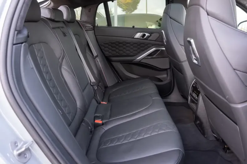 BMW X6 (Seria X) din 2025 cu 6.078 km - oferta BMW216299 - foto 13