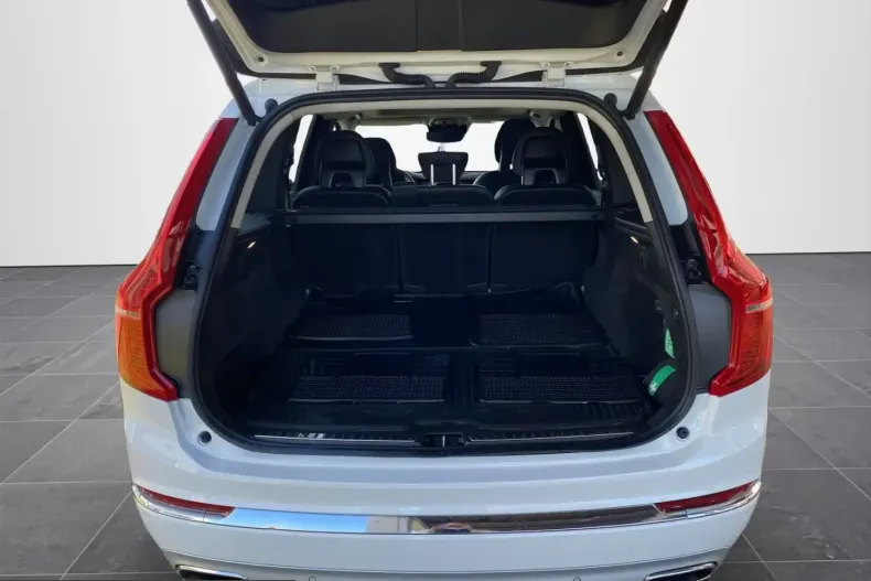 Volvo XC90 din 2021 cu 67.500 km - oferta VOL216301 - foto 4