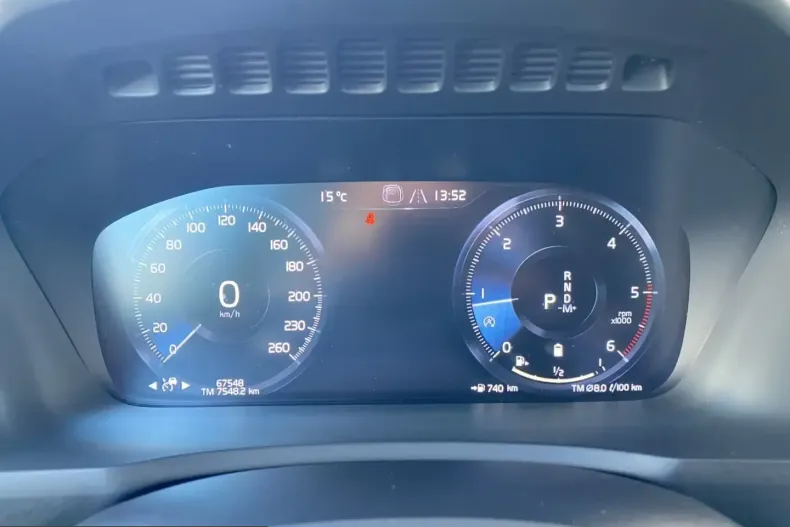 Volvo XC90 din 2021 cu 67.500 km - oferta VOL216301 - foto 7