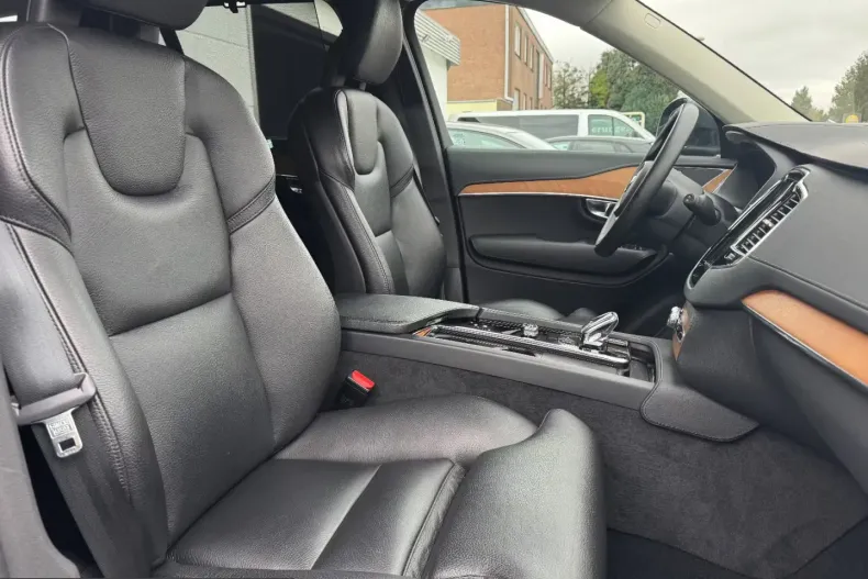 Volvo XC90 din 2022 cu 73.617 km - oferta VOL216306 - foto 15