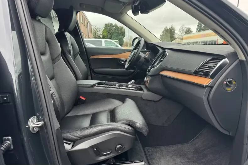 Volvo XC90 din 2022 cu 73.617 km - oferta VOL216306 - foto 17