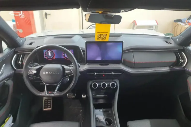 Skoda Kodiaq din 2025 cu 26.839 km - oferta SKO216310 - foto 7
