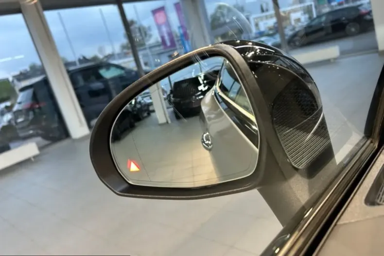 Mercedes-Benz CLE 300 (Clasa CLE) din 2025 cu 14.663 km - oferta MER216323 - foto 15