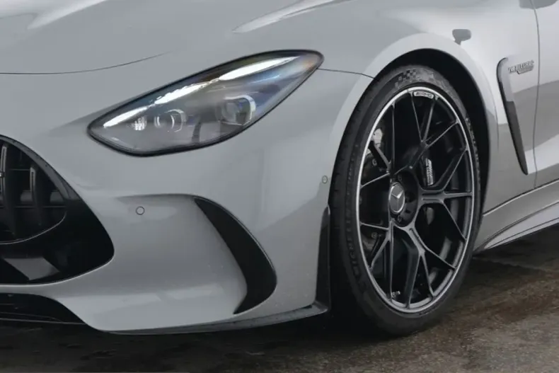 Mercedes-Benz AMG GT (Clasa GT) din 2025 cu 16.757 km - oferta MER216325 - foto 3