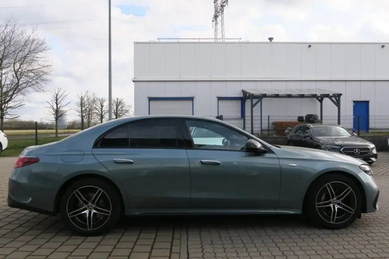 Mercedes-Benz E 300 (Clasa E) din 2025 cu 11.202 km - oferta MER216328 - foto 4