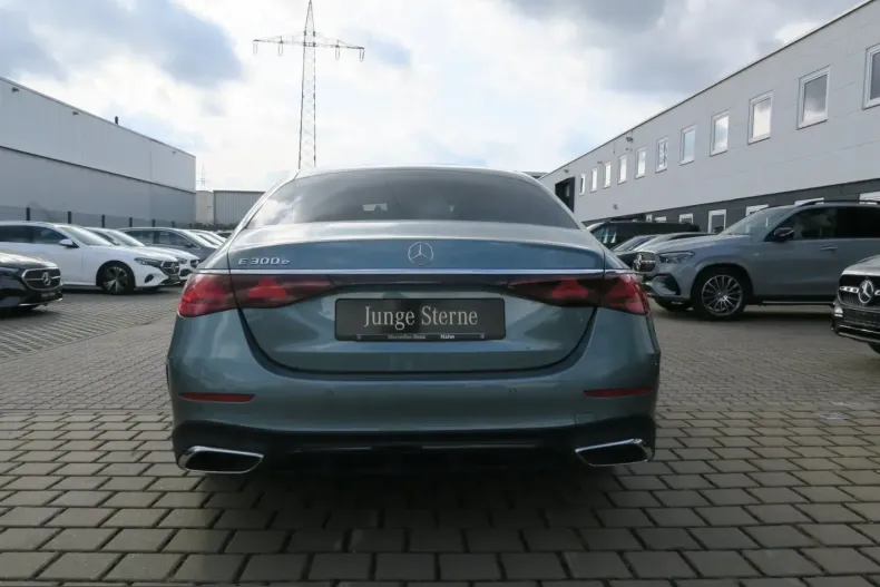 Mercedes-Benz E 300 (Clasa E) din 2025 cu 11.202 km - oferta MER216328 - foto 5
