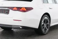 Mercedes-Benz E 300 (Clasa E) din 2025 cu 11.898 km - oferta MER216330 - foto 9