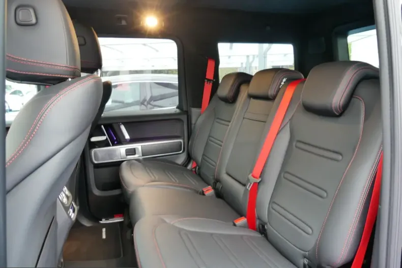 Mercedes-Benz G 450 (Clasa G) din 2025 cu 13.907 km - oferta MER216336 - foto 10