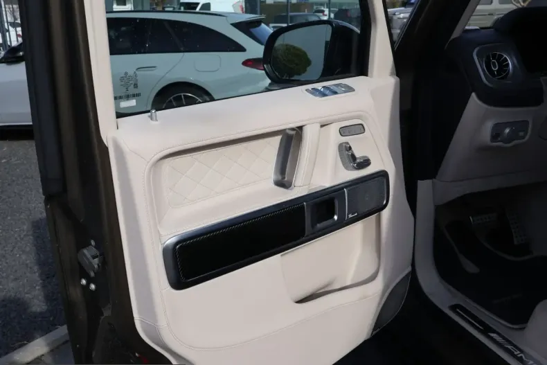Mercedes-Benz G 63 AMG (Clasa G) din 2024 cu 26.000 km - oferta MER216338 - foto 10